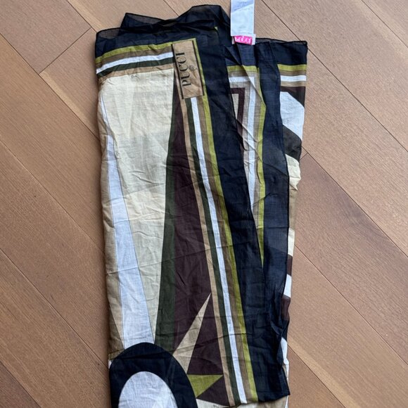 Pucci Print Parero Wrap - Picture 2 of 6